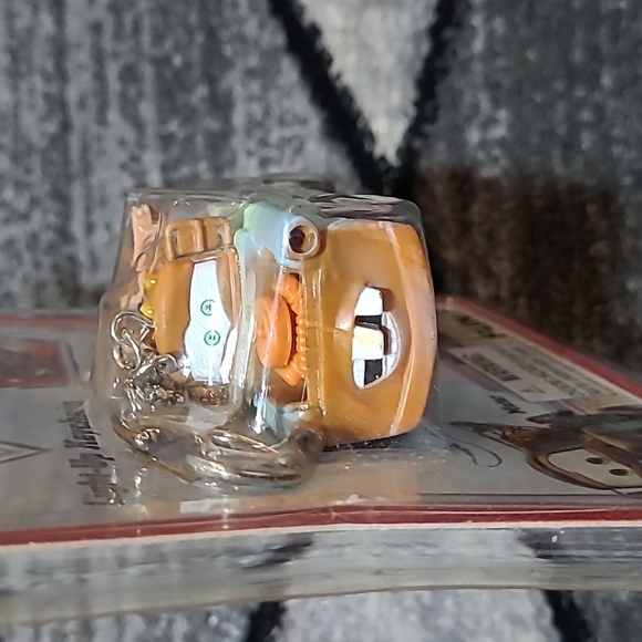 Disney Pixar Cars Mater Light-up Keychain 2006 - Picture 3 of 16